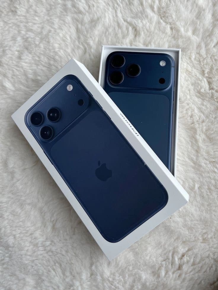 iPhone 17 Pro Max — view 3